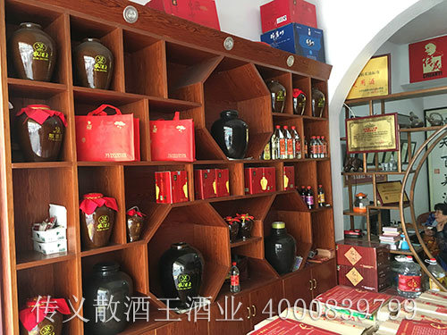 傳義散酒王門店展示一角